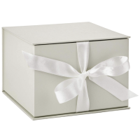 Factory wholesale fashionable luxury exquisite wedding packaging gift box with ribbon close